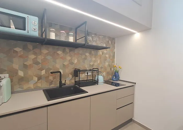 Mare E Mura * Cefalù