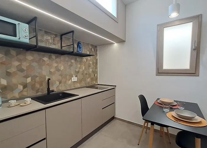 Mare E Mura * Cefalù