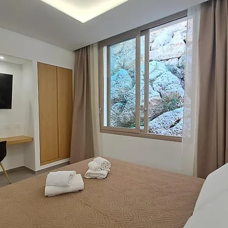 Mare E Mura * Cefalù