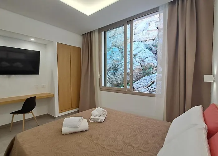 Mare E Mura * تْشيفالو