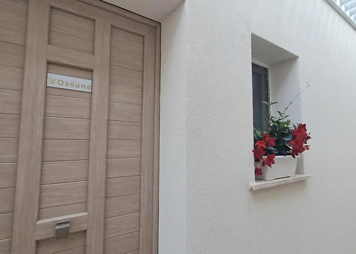 Mare E Mura * تْشيفالو